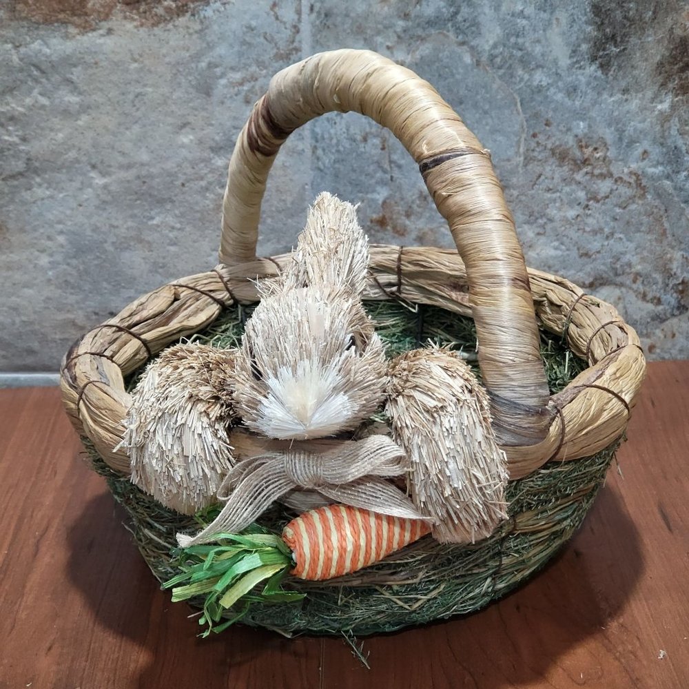 Straw Easter Basket Bunny Rabbit Head Carrot Missing Right Ear